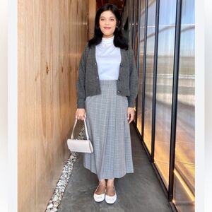 Uniqlo Grey Plaid Side Pleated Narrow Midi Skirt L